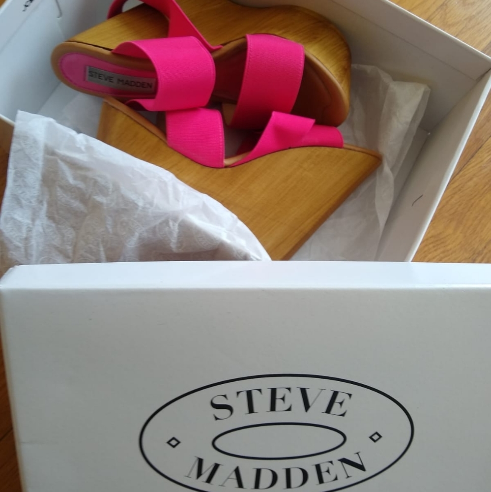 Steve Madden wedges